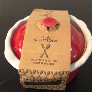 La Cucina covered casserole dish baking  6.25”